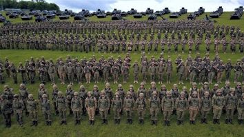 La 23 aprilie sărbătorim Ziua Forţelor Terestre. România are 8 brigăzi de manevră, una singură dotată cu transportoare Piranha