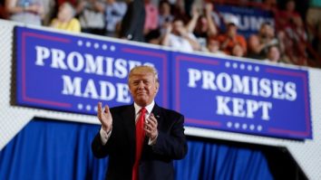 Sondaj CNN: La 100 de zile de mandat, Trump are un rating de aprobare mai slab decât orice alt Președinte al SUA din ultimii 70 de ani. Ce îi nemulțumește pe americani