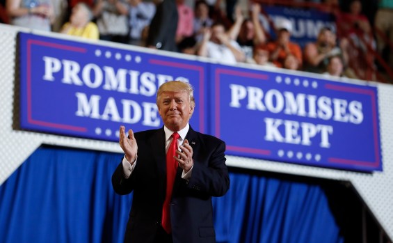 Sondaj CNN: La 100 de zile de mandat, Trump are un rating de aprobare mai slab decât orice alt Președinte al SUA din ultimii 70 de ani. Ce îi nemulțumește pe americani