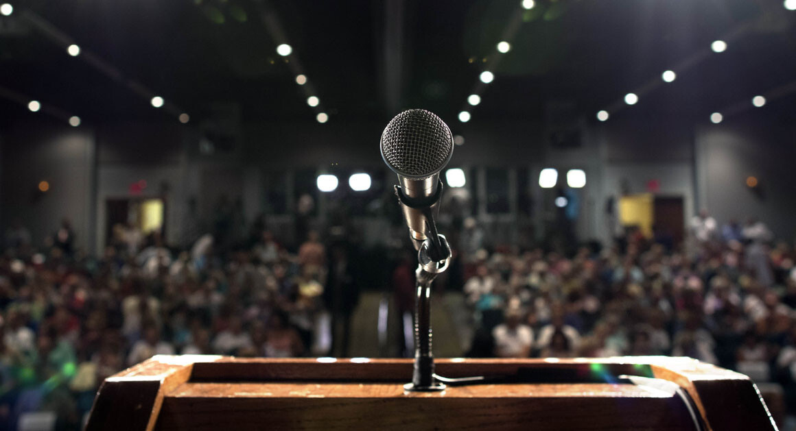 Astăzi sărbătorești Ziua Mondială a Vocii. Ovidiu Oltean, public speaking trainer: „Dacă vrei să fii credibil, contează cum îți controlezi vocea”