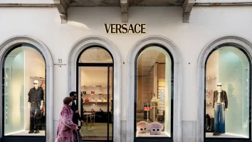Prada cumpără Versace, rivalul său mai mic: „Vom oferi o platformă puternică, consolidată de ani de investiții continue”