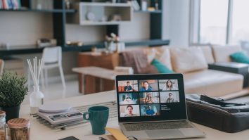 Munca de acasă îți poate afecta echilibrul dintre viața personală și cea profesională. Sorin Faur: „Vorbim de alienare, de însingurare”