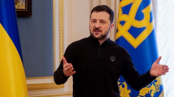 Zelenski spune că lumea nu vrea să aștepte data de 8 mai pentru încetarea focului: „Noi prețuim viețile oamenilor și nu paradele”