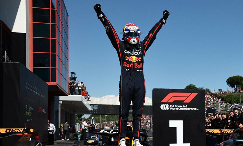 Max Verstappen a câștigat Marele Premiu de Formula 1 al Regiunii Emilia-Romagna. Pilotul este primul cu patru victorii consecutive pe acest circuit