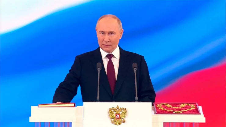 Putin și Zelenski s-ar putea întâlni după ce vor încheia „acorduri specifice”, anunță Kremlinul