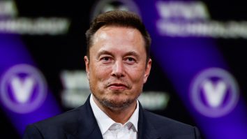Elon Musk bate palma cu Pavel Durov: xAI investește masiv pentru a aduce Grok pe Telegram