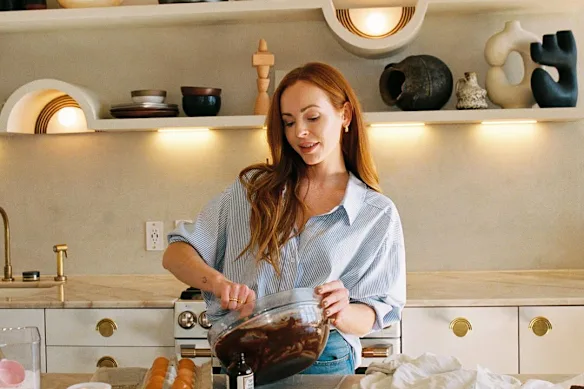 Doi chefi acuză o influenceriță australiană că le fură rețetele. Cartea ei a scos până acum 4,6 milioane de dolari din vânzări