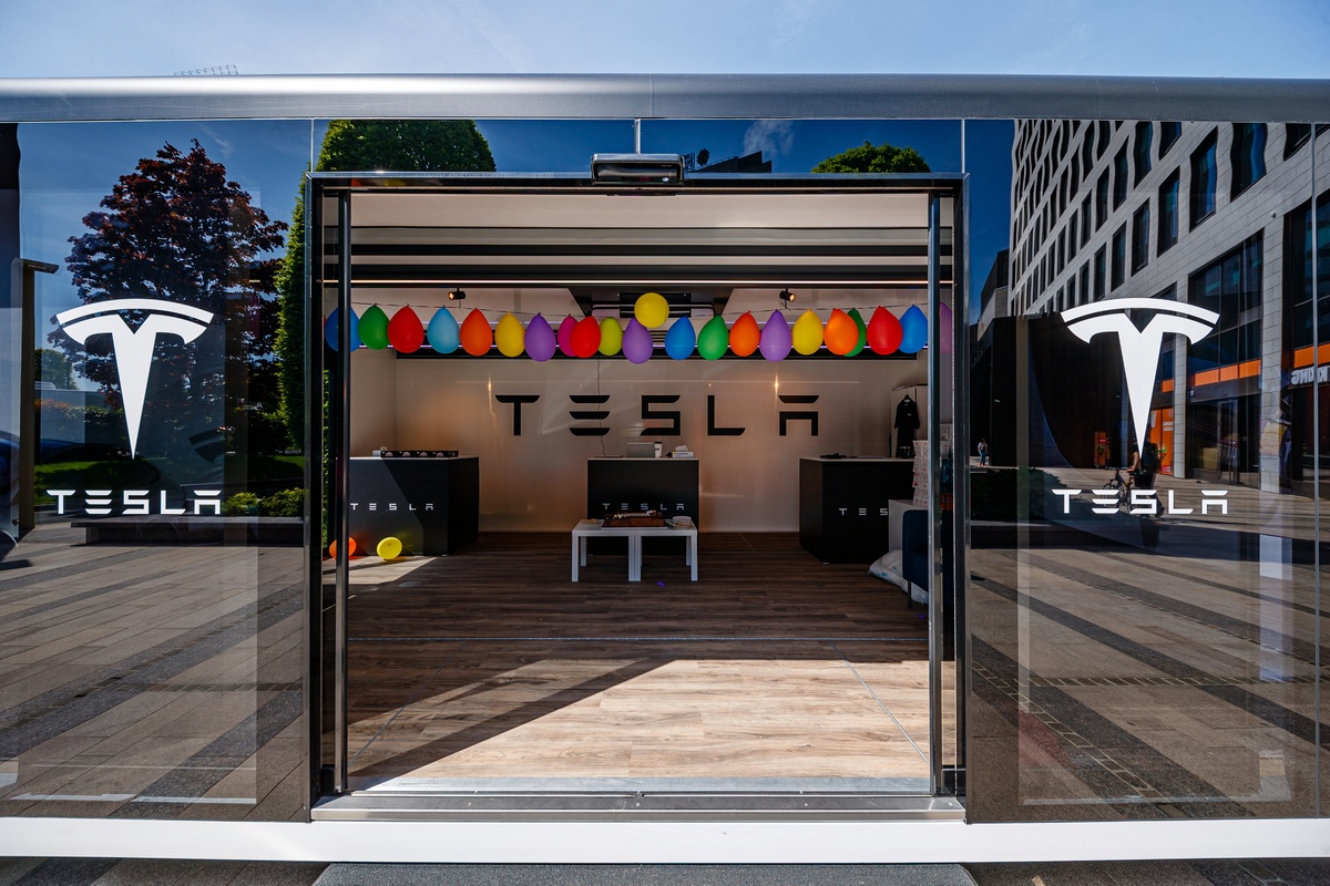 Tesla își continuă expansiunea în România. Unde vor fi deschise noile centre