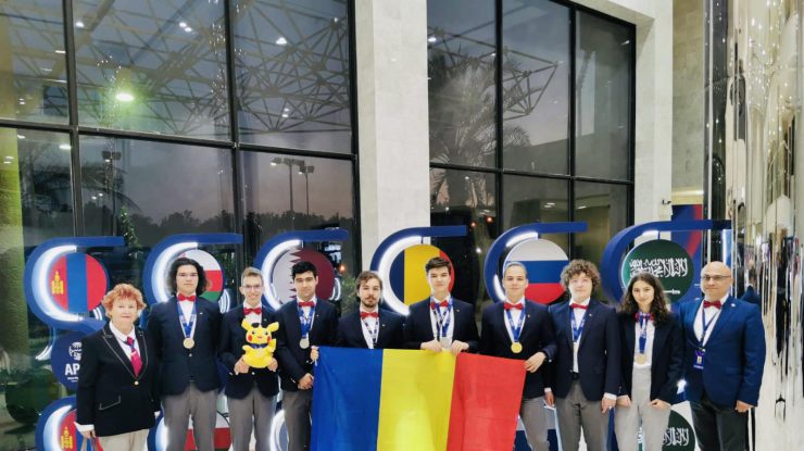 Ionuț Stan și Felix Tudose câștigă Medalia de Aur la Olimpiada Asiatică de Fizică 2025. Elevii români au mai obținut 2 medalii de argint, 3 de bronz și o mențiune de onoare