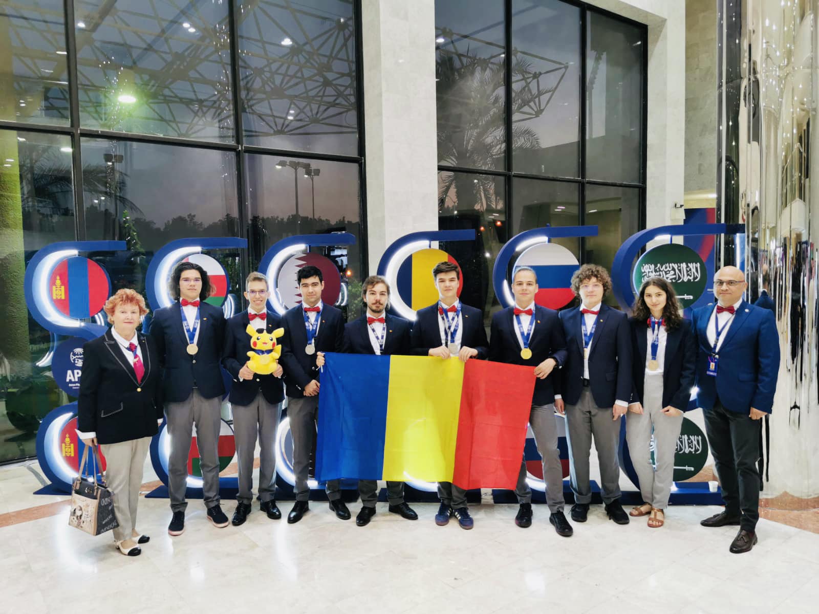 Ionuț Stan și Felix Tudose câștigă Medalia de Aur la Olimpiada Asiatică de Fizică 2025. Elevii români au mai obținut 2 medalii de argint, 3 de bronz și o mențiune de onoare