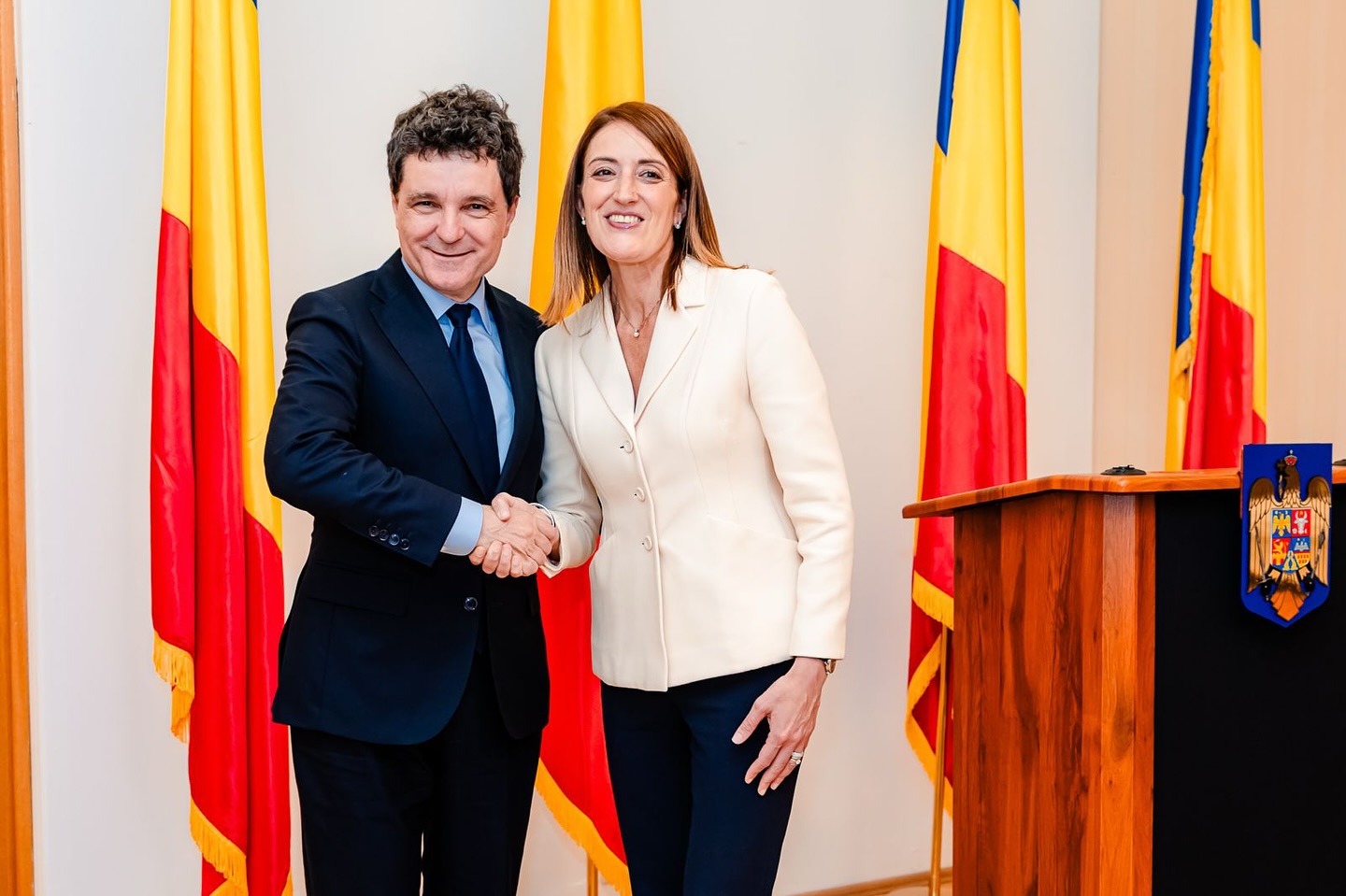 Nicușor Dan a avut o întâlnire cu președinta Parlamentului European, Roberta Metsola. Dan a vorbit și cu reprezentanți ai mediului de business