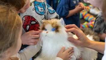 Autoritățile din Australia au găsit companionul perfect pentru a-i scăpa pe oameni de depresie și anxietate: MetaCat, pisica robot