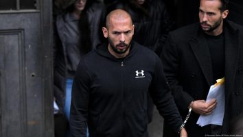 O școală privată din Marea Britanie organizează ateliere de „masculinitate sănătoasă”. Părinții învață cum să discute cu cei mici despre misoginism