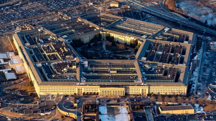 Administrația Trump a impus noi restricții jurnaliștilor la Pentagon. Jurnaliștii vor avea acces doar cu aprobare oficială și escortă