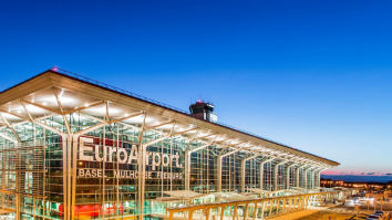 EuroAirport este singurul aeroport din lume de unde poți ajunge direct în trei țări diferite. Cum funcționează acesta