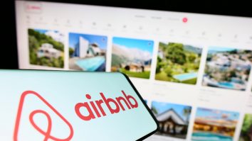 Airbnb lansează servicii premium precum masaje, bucătari personali și antrenori. Cât costă noile servicii