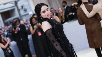 Billie Eilish a fost criticată pentru ținuta pe care ar fi purtat-o la Met Gala. Artista nu a participat la gală și dă vina pe A.I.