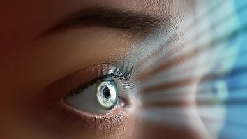 Adio ochelari de vedere nocturnă? Lentilele de contact cu nanoparticule revoluționează tehnologia în China