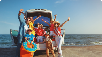 25% dintre turiști aleg să își ia copiii în vacanță. Valentina Cioară, părinte: „Vacanțele sunt mai solicitante, dar și cele mai frumoase”