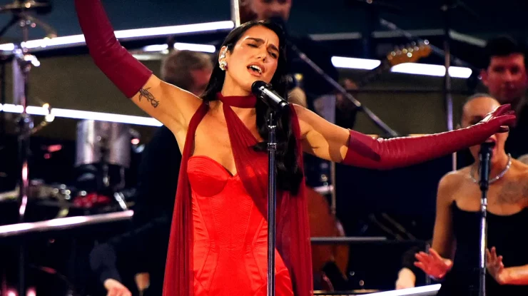 Elton John și Dua Lipa cer protecție împotriva A.I. 400 de artiști britanici au semnat o petiție adresată Premierului Regatului Unit, Keir Starmer