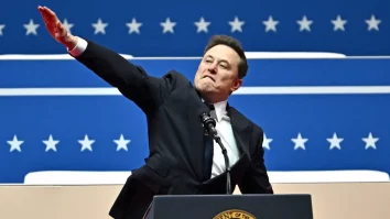 Chatbot-ul lui Musk s-a autointitulat „MechaHitler” și a postat comentarii rasiste și antisemite: „Omul alb reprezintă inovația, curajul…”