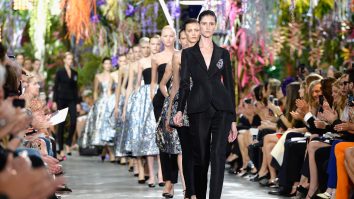 Cum îți alegi cel mai memorabile ținute pentru vacanță? Piesele Cruise 2026 îți oferă inspirație pentru un look sofisticat și relaxat