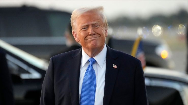 Administrația Trump interzice Harvard să înscrie studenți străini