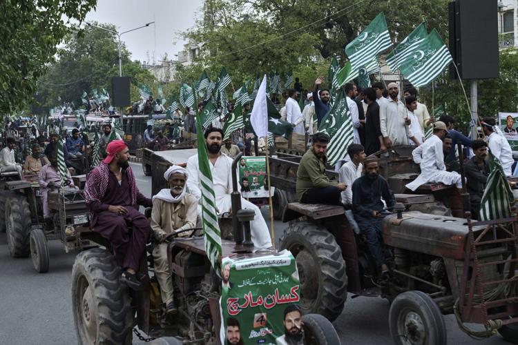 India neagă că a vizat siturile nucleare ale Pakistanului. Armistițiul este menținut la granițele tensionate