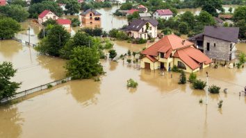 Două râuri din Transilvania și Moldova rămân sub cod roșu de inundații. Ce spun meteorologii