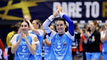 Cristina Neagu și-a încheiat oficial cariera legendară în handbal. CSM București a învins duminică pe Corona Brașov