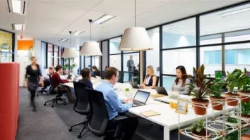 Absolvenții din Generația Z intră pe o piață a muncii foarte dură. Ce sfaturi au milenialii  pentru tinerii care sunt în căutarea unui job