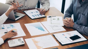 România este printre țările UE cu cei mai puțini angajați care lucrează în weekend. Oana Botolan, expert HR: „Ar trebui ca legislația să devină mai flexibilă cu condițiile de muncă”