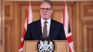 „Marea Britanie este din nou pe scena mondială”, declară Starmer odată cu dezvăluirea detaliilor acordului de resetare Brexit