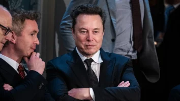 Elon Musk acuză Apple că favorizează în mod incorect OpenAI în cadrul App Store 