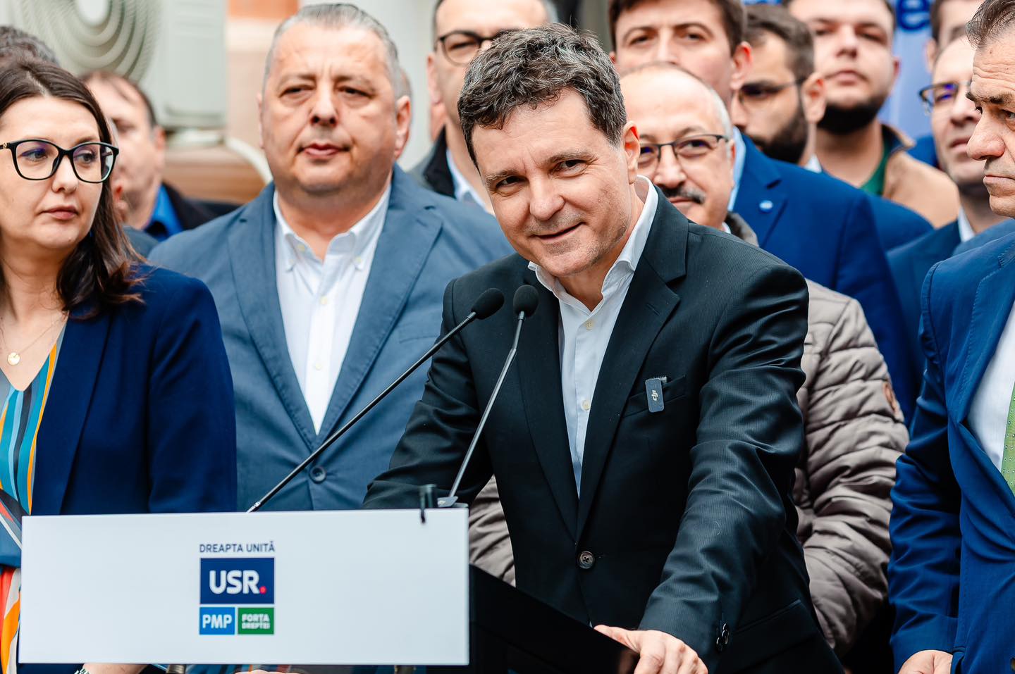 Nicușor Dan a făcut primele declarații despre evoluția piețelor financiare: „Nu există motiv de panică financiară pentru România”