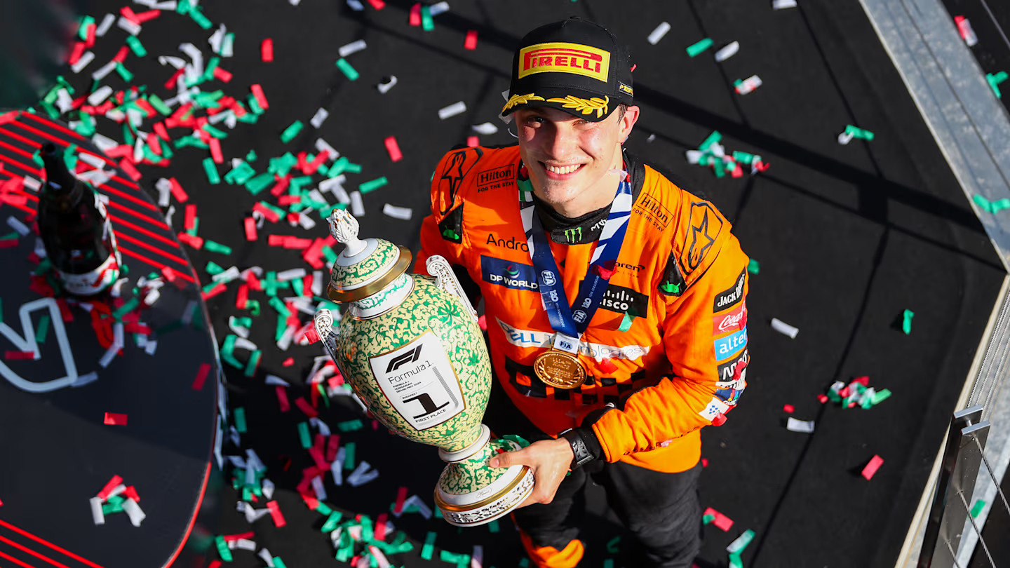 Oscar Piastri de la McLaren a obținut pole position-ul la Marele Premiu al Spaniei. Pilotul l-a devansat pe Lando Norris