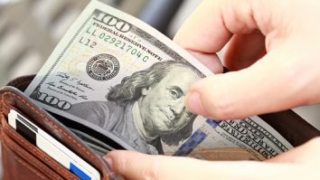 SUA și-au pierdut încrederea în economie. Americanii preferă croazierele all-inclusive și nu mai mănâncă în oraș