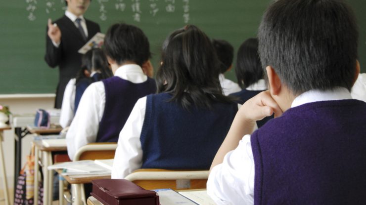 Experiență inedită în Japonia: Turiștii străini plătesc pentru a merge la liceu. Cât costă să fii elev?