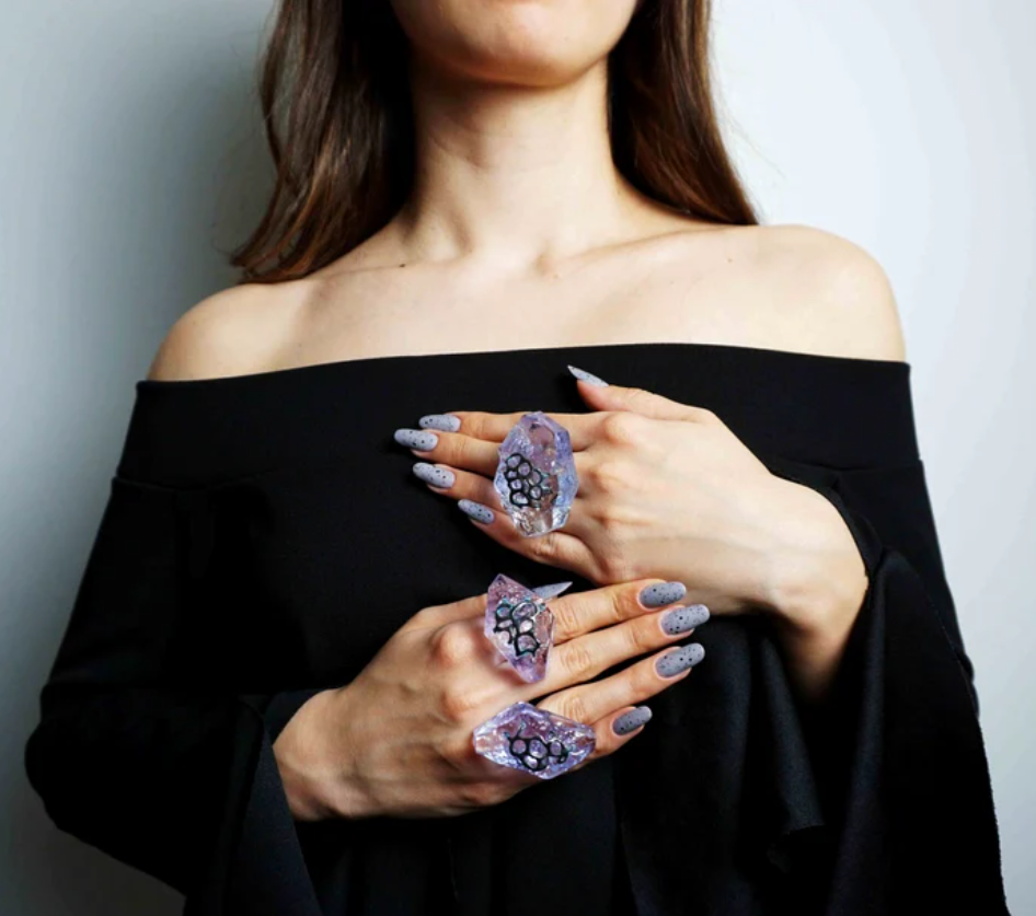 AUTOR 2025 aduce la București 70 de designeri din 25 de țări cu bijuterii unicat