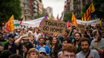 Spania lovește Airbnb pentru haosul imobiliar din marile orașe: Peste 65.000 de anunțuri au fost șterse