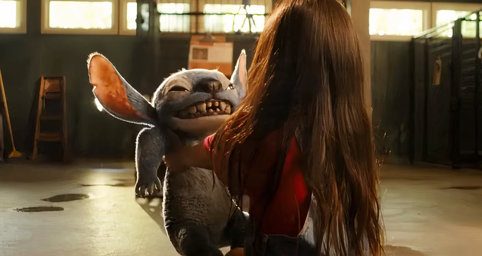 Premiera „Lilo & Stitch” ajunge în cinematografe: Extraterestrul Stitch prinde viață cu vocea lui Iustin HVNDS