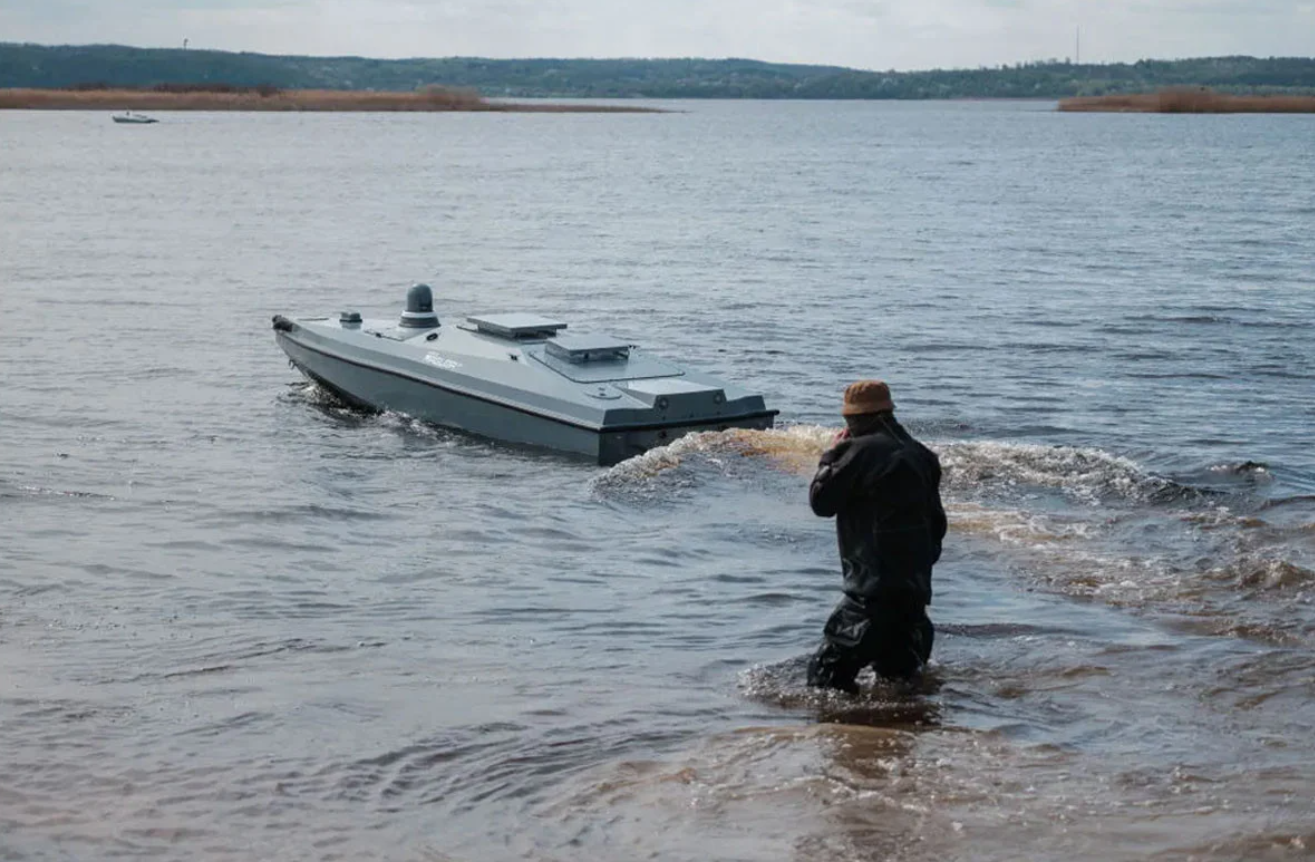 Ucraina a doborât 2 avioane rusești Su-30 cu drone maritime. Serviciile de informații: „Este un moment istoric”