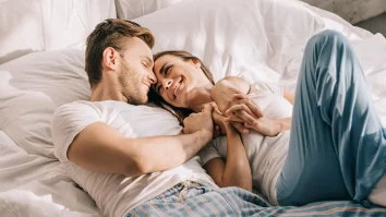 Sexualitatea compulsivă, ca masturbarea obsesivă, e un răspuns al corpului tensionat. Natalia Pavalachi, sexolog clinician: „E important ca partenerii să comunice”