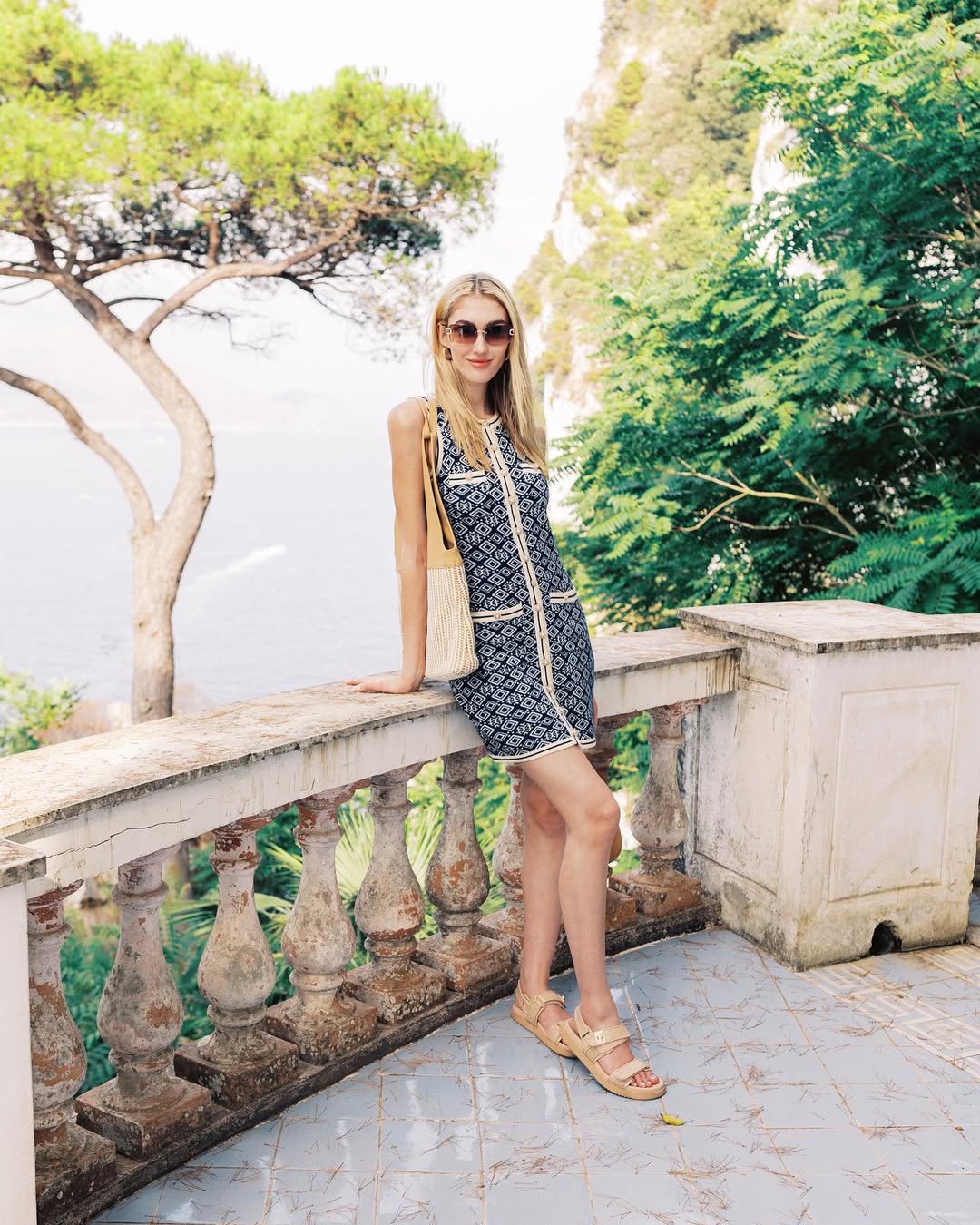Pickle, aplicația care transformă moda în afacere: o influenceriță din SUA a câștigat 13.000 de dolari în aprilie, după ce și-a închiriat hainele