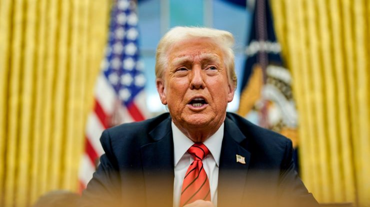 Trump îl amenință pe Putin: „Vom afla în două săptămâni dacă vrea sau nu pace în Ucraina. Dacă ne duce cu vorba, vom reacționa diferit”