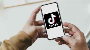TikTok a fost amendată cu 600 de milioane de dolari pentru trimiterea datelor utilizatorilor în China. Cum se apără compania