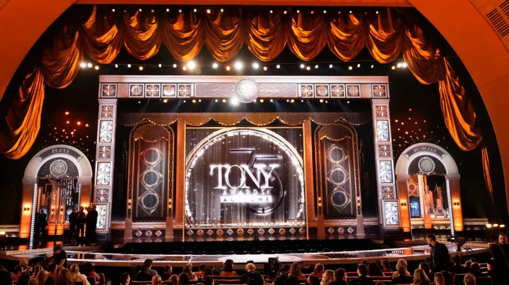 Nominalizările pentru Tony Awards 2025 au fost anunțate. Ce vedete de la Hollywood se află printre favoriți