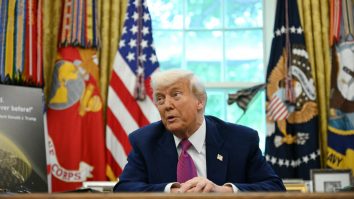 Trump acuză China pentru încălcarea acordului comercial din Geneva. Acțiunile pe bursă sunt în scădere