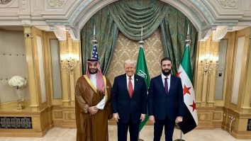 Donald Trump s-a întâlnit cu liderul sirian Ahmed al-Sharaa. Statele Unite ridică sancțiunile asupra Siriei