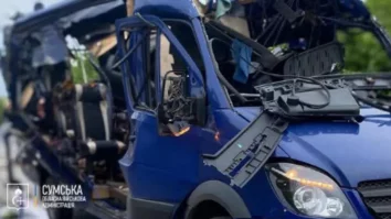 Nouă persoane au fost ucise într-un atac cu drone asupra unui autobuz civil în regiunea Sumy din Ucraina. Ce declară oficialii ruși